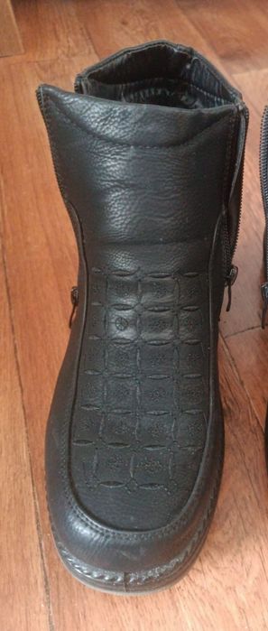 Сапоги утеплённые новые
