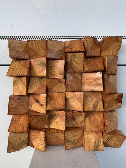 Промоция :Дървено пано от триъгълници