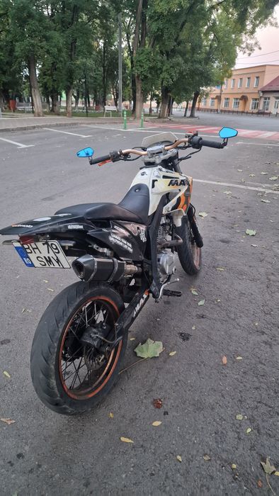 Vând bashan BS125GY-6I supermoto a1
