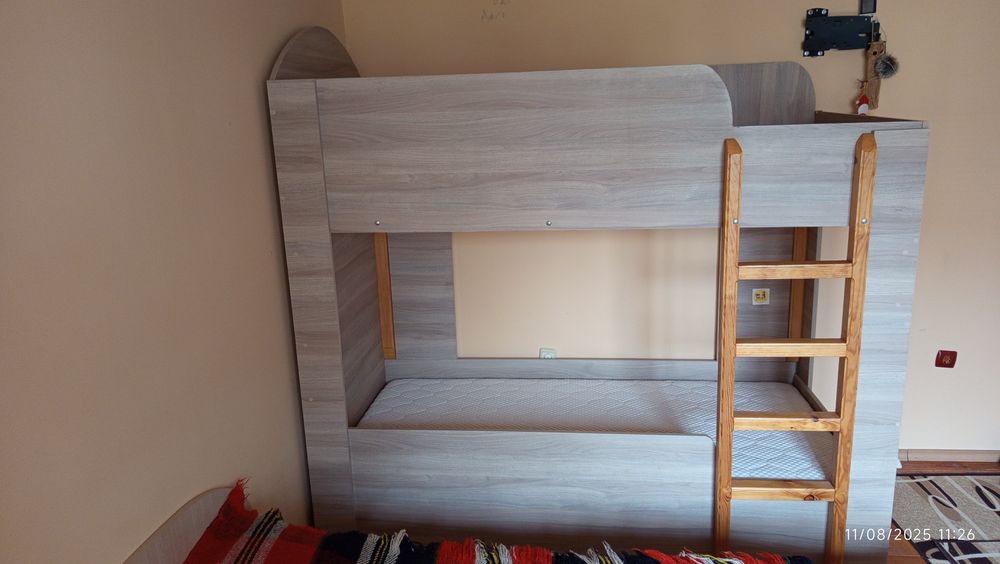 Детско двуетажно легло