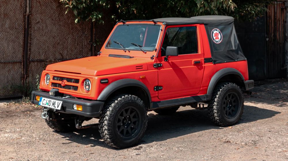 Suzuki Jimny Recent revizie completa, vopsea raptor, anvelope noi, rollbar, LED