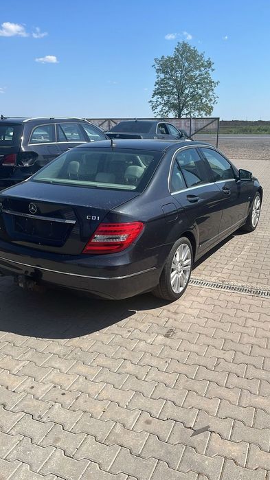 Dezmembram Mercedes-Benz C class W204 2.2cdi din 2012