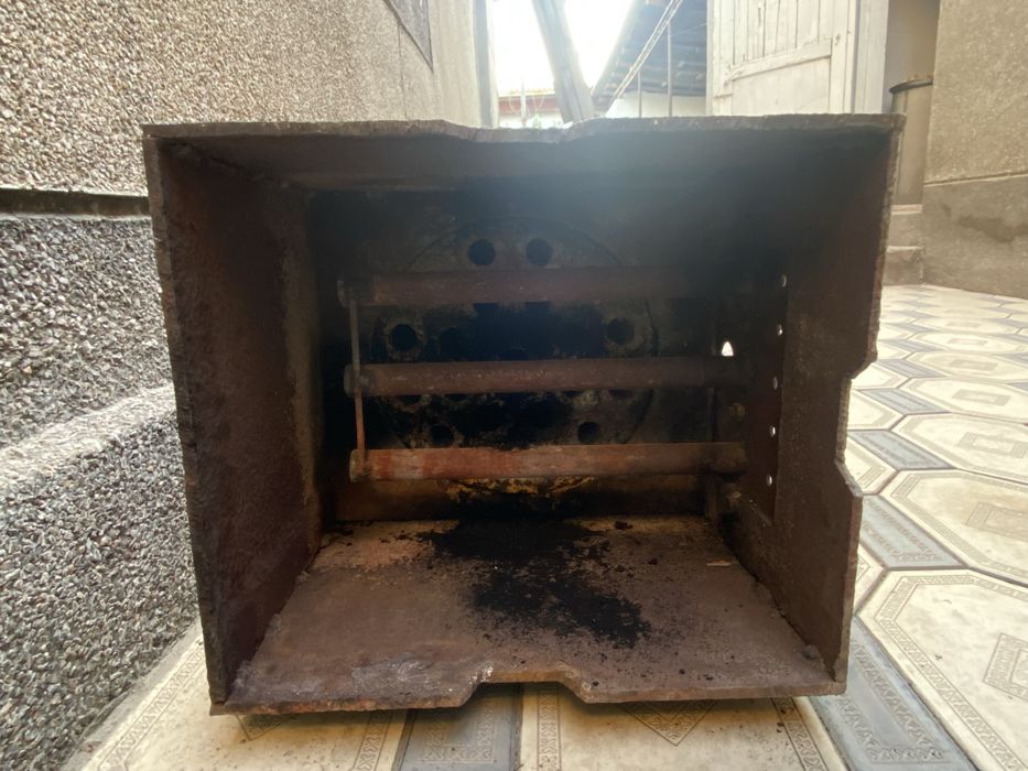 Катёл с горелкой.