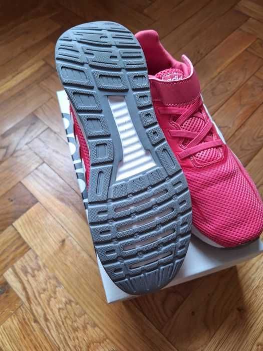 Обувки, боти, маратонки Adidas,  New Balance, H&M  = 34 и 35 номер