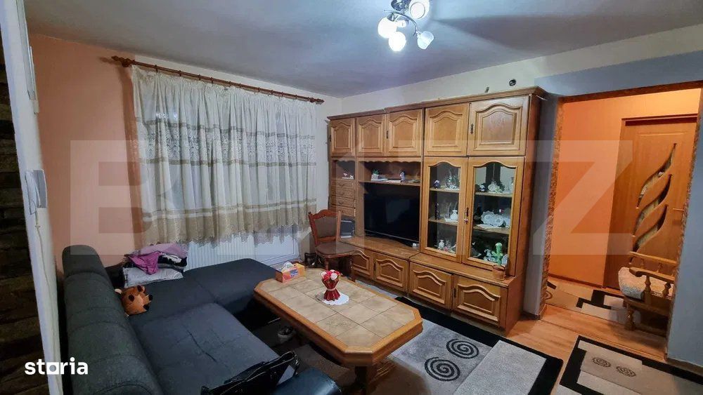 Apartament de vanzare, cu 3 camere, 69 mp, zona strada Botizului