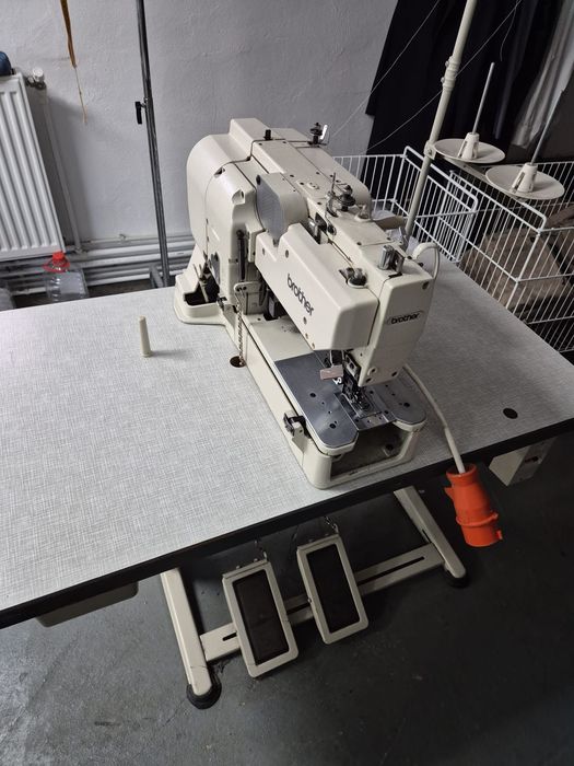 Vand butoniera ușoară