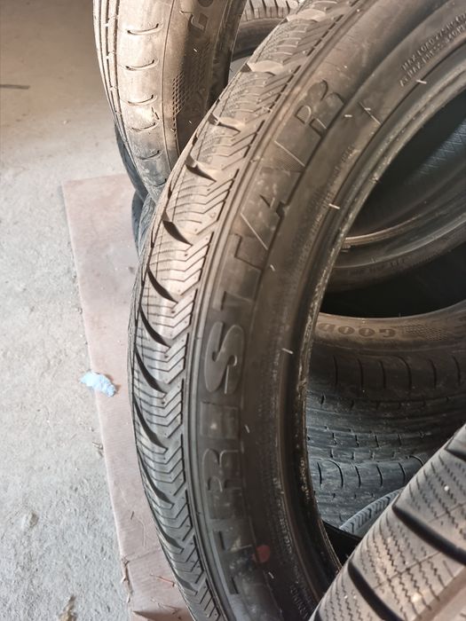 Anvelope 235/45 R19 99V