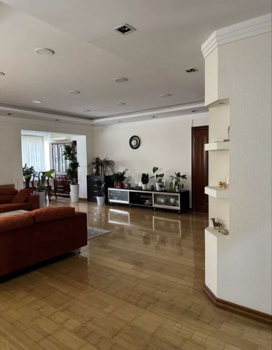 Продается 5/4/5 140м2 (Спец-план) ор-р: Дархан