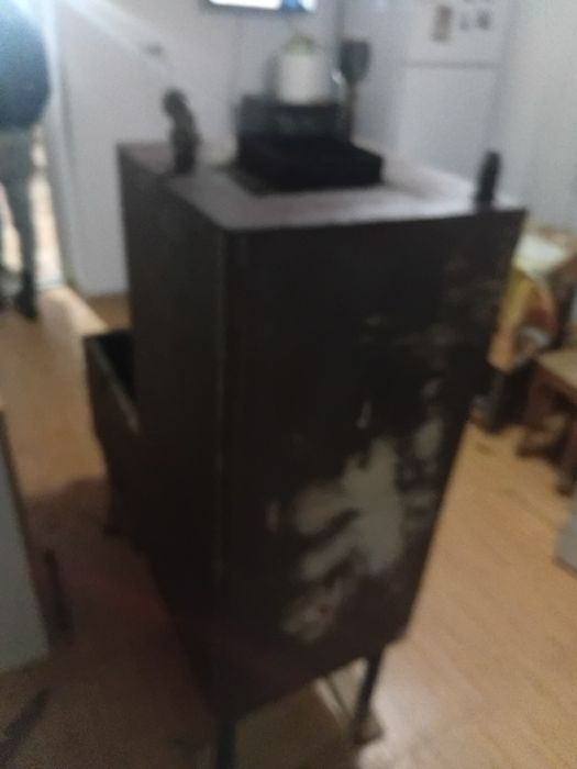 Vand centrala pe lemne cu plita