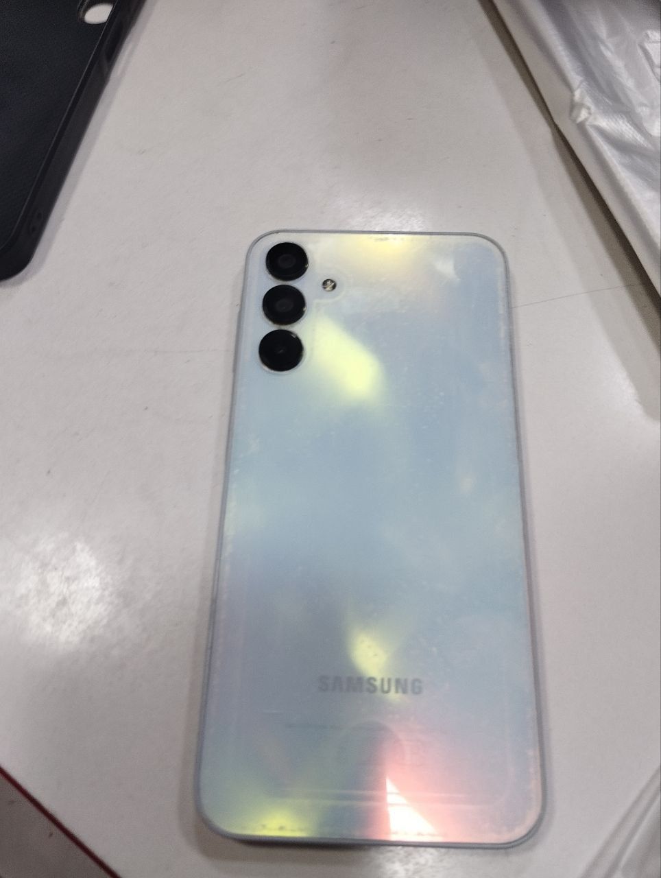 Samsung A15 128 xotira ideal holatda usta kormagan