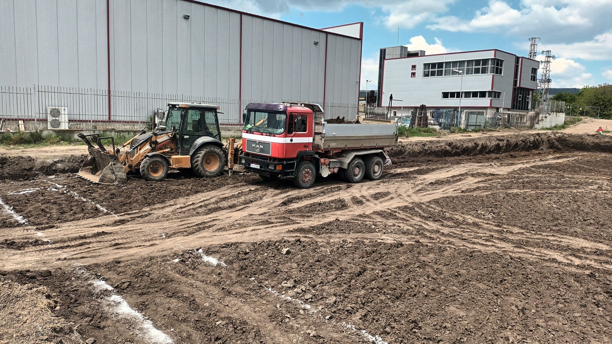 Услуги с мини комбиниран багер jcb 1cx, бобкат, багер, самосвал.