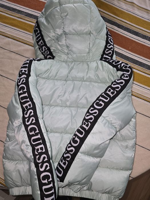 Яке Guess за момче