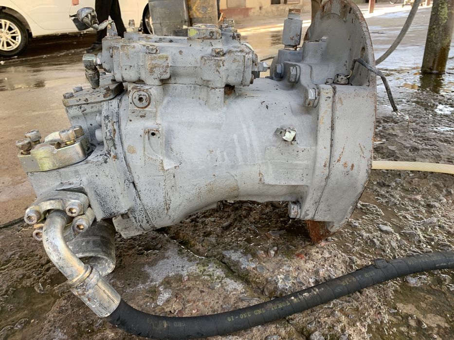 Эксковатор Хитачи, Hitachi гидро насос HPV102F почти новый