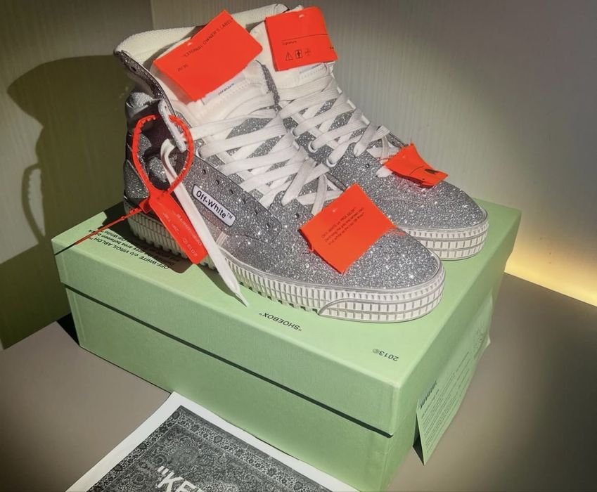 Adidasi off white court 3.0