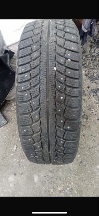 Продам зимние шины 215/60/16