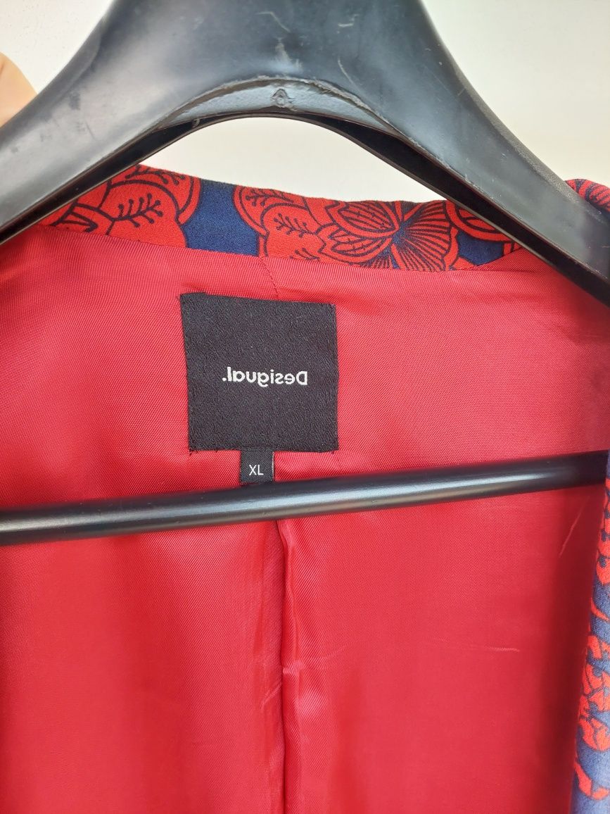 Марков сет Desigual