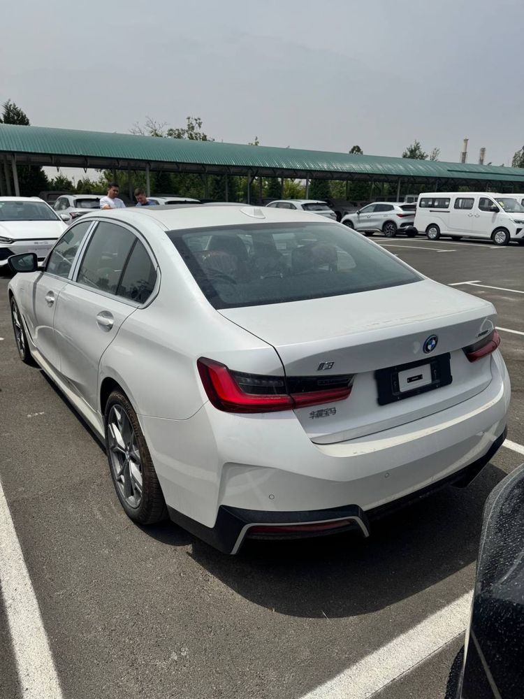 BMW I3 35L 2025  yil nomer olingan