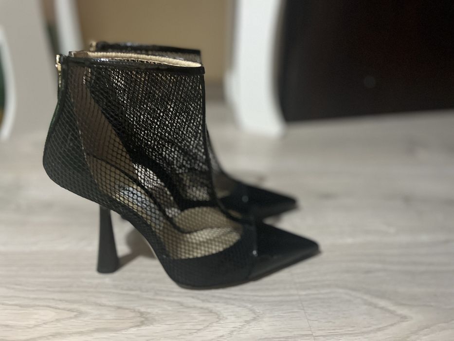 Jimmy Choo Mar 39