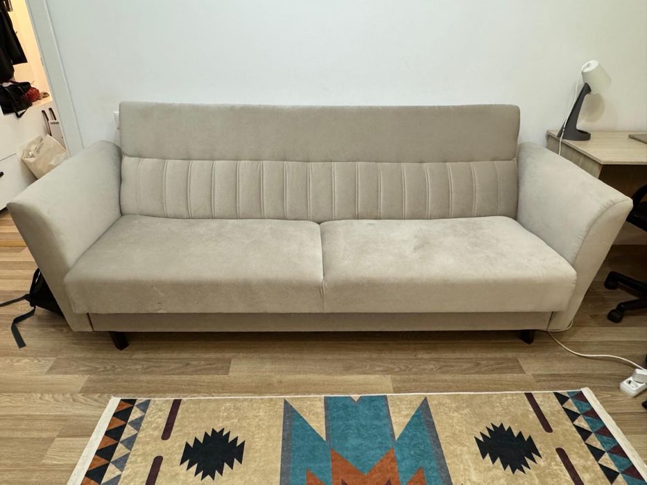 Canapea 3 locuri extensibilă