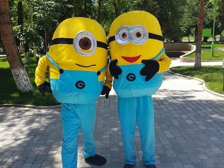 Kostyumlar sotiladi Продаются костюмы