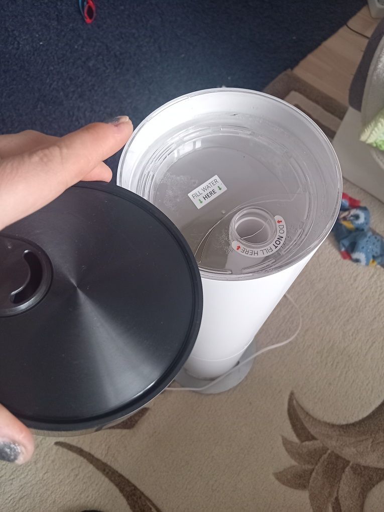 Vand Purificator  Aer Duux  inalt de 60cm.
Acoperire 40m patrati
