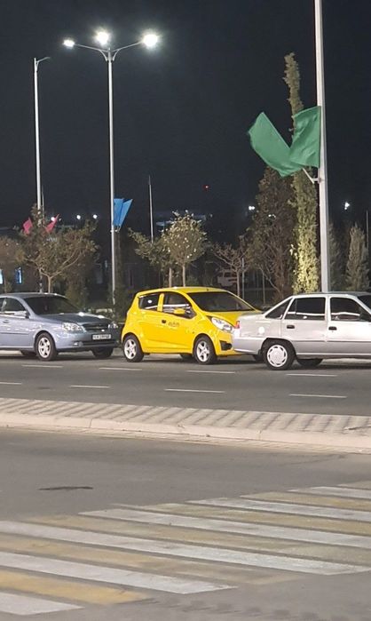 Спарк 2011 срочно сотилади