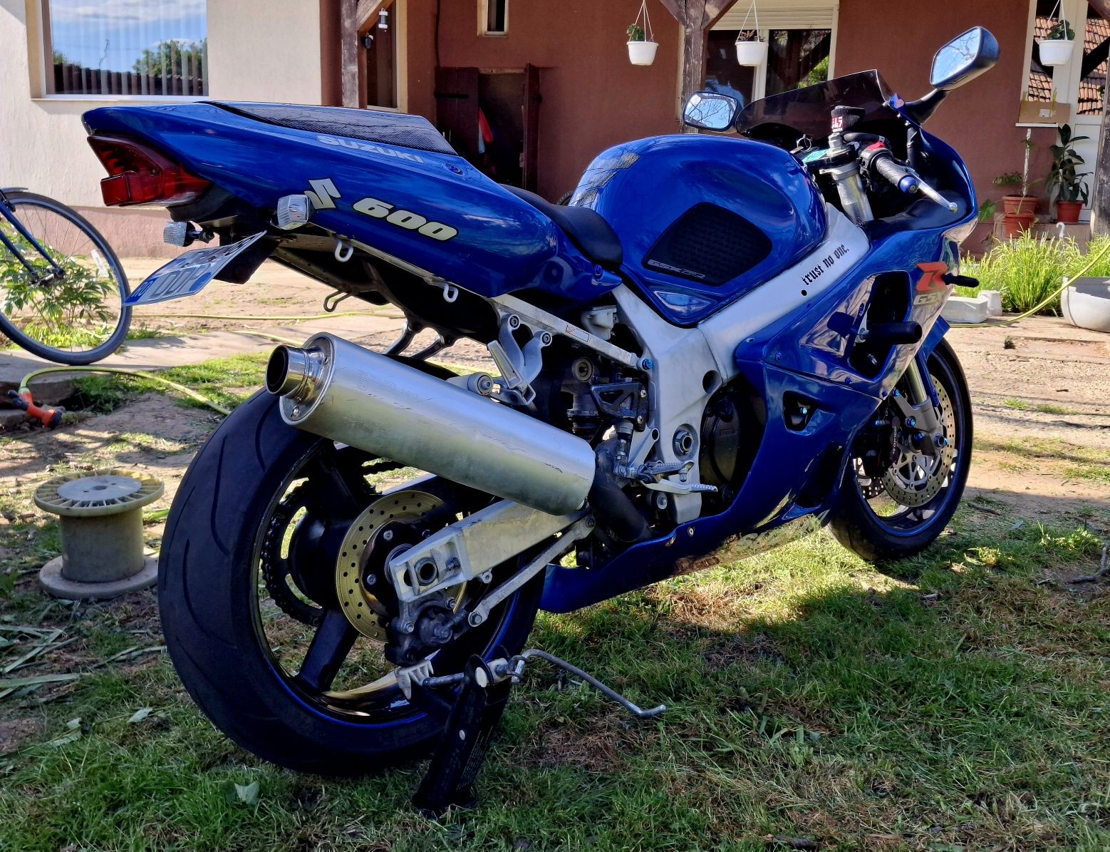 Suzuki gsxr 600 k1