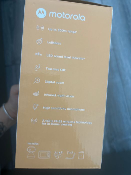 Бебефон Motorola