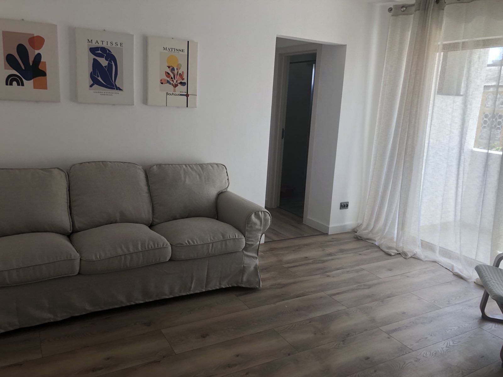 Apartament cu 3 camere de inchiriat