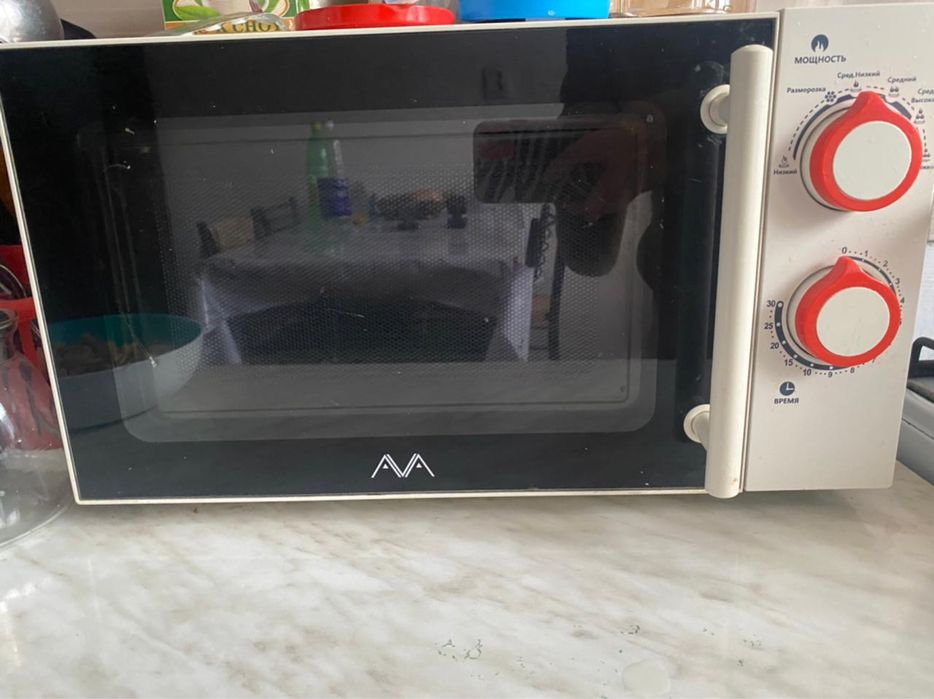 Микроволновая печь в хорошем состоянии.
