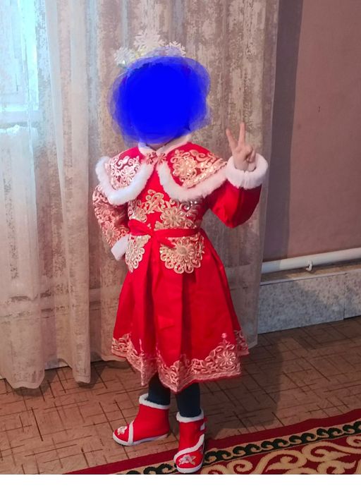 Срочно продам платье на новый год.