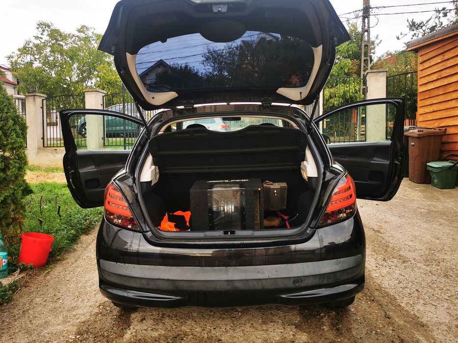 Peugeot 207 1.4 HDi • 96 cp • Consum mic • Sistem audio premium