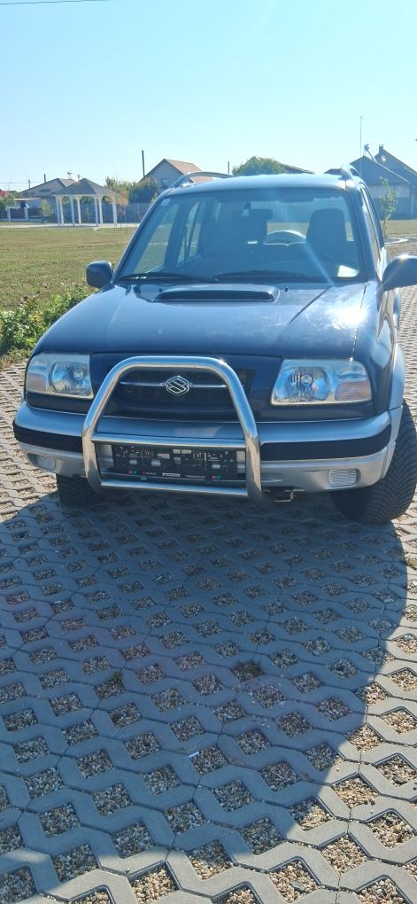 Vând Suzui Grand Vitara 4×4