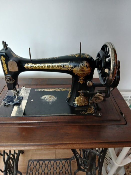 Швейная машина Singer