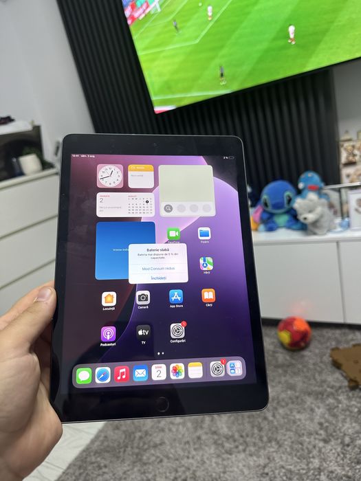 Vând tableta IPad 9th 64GB 2021