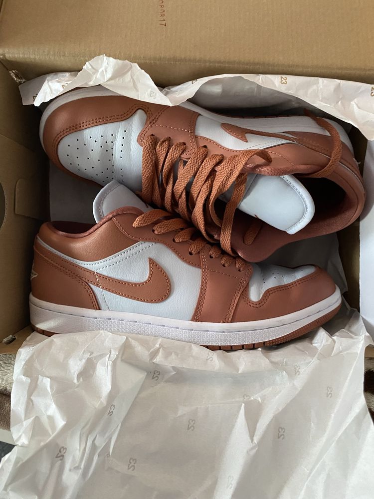 Jordan 1 Low Orange (dama)