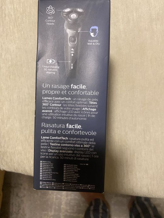 Aparaul de ras electric philips series 5000