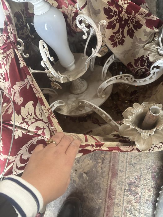 Люстра өте әдемі әрі үлкен