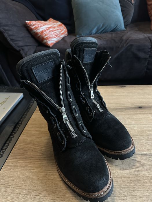 BALMAIN черни велурени високи боти