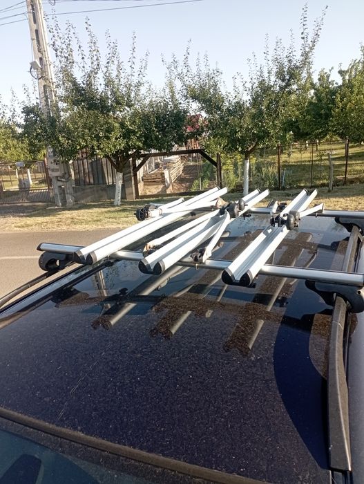 Vând 2 bări auto cu 3 suporți bicicletă