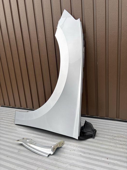 Aripa st fata Skoda Suparb 3 cod de culoare LA7W 2015-2020