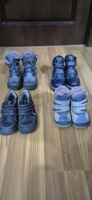 Продаются зимние сапожки на мальчика в хорошем состоянии.
