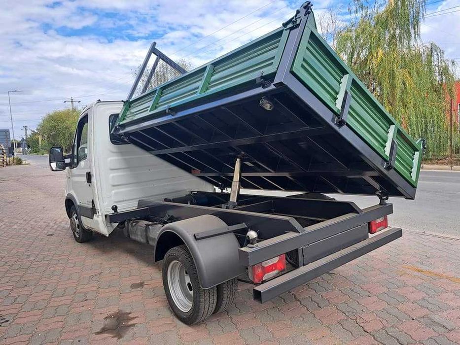 Iveco Daily 35C12 basculabil pe 3 parti