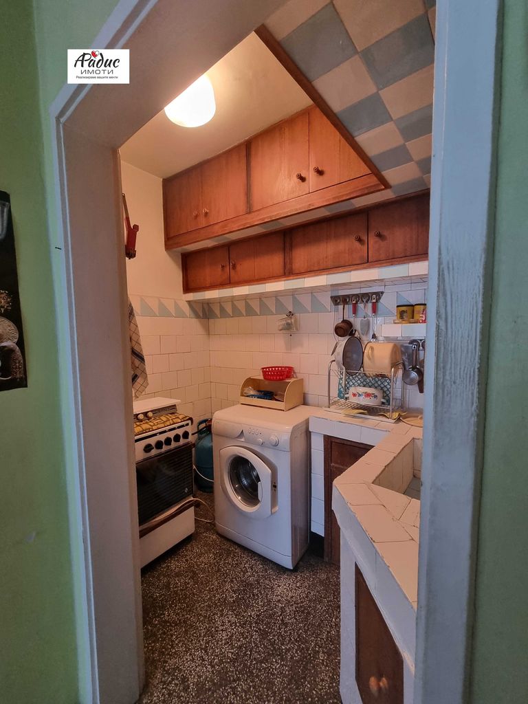 Продава се Четиристаен апартамент в Стара Загора, Център - 88 кв.м за 988 €/кв.м - Снимка #4