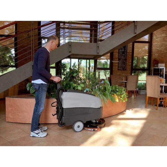 Dynamic 45B Lavor , masina de spalat pardoseli, alimentare 24V