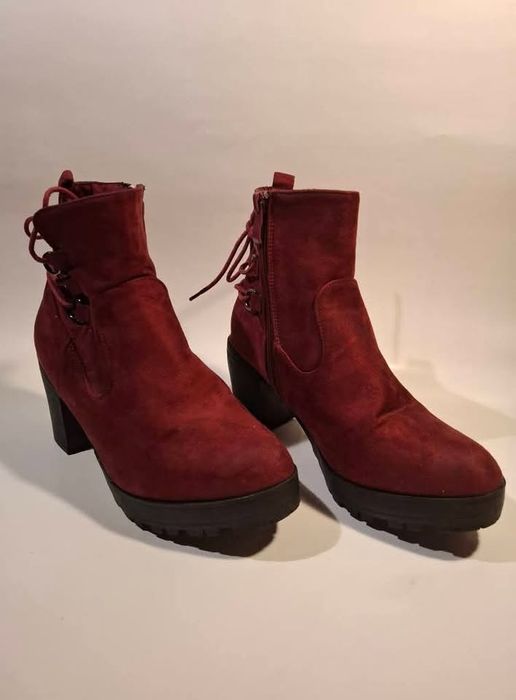 Ghete din piele intoarsa