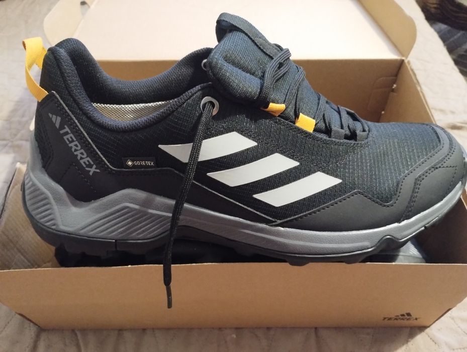 adidas мъжки туристически 44 2/3
Туристически Terrex Eastrail GORE-TEX