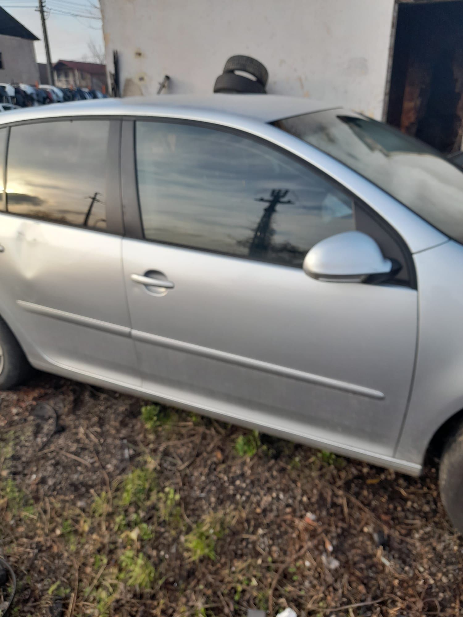 Ușa dr față,ușa stânga spate, Haion ,stop VW Golf 5 scurt