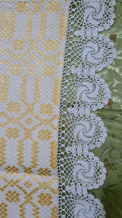 Fete de masa lucrate manual in razboi din matase