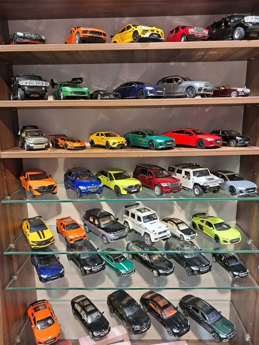 Метални хоби колички различни размери 1/24  1/32 DARENLAND